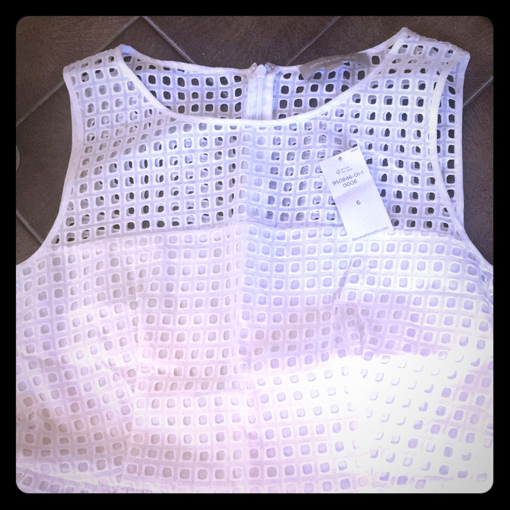 BNWT white eyelet size 6  top with peplum